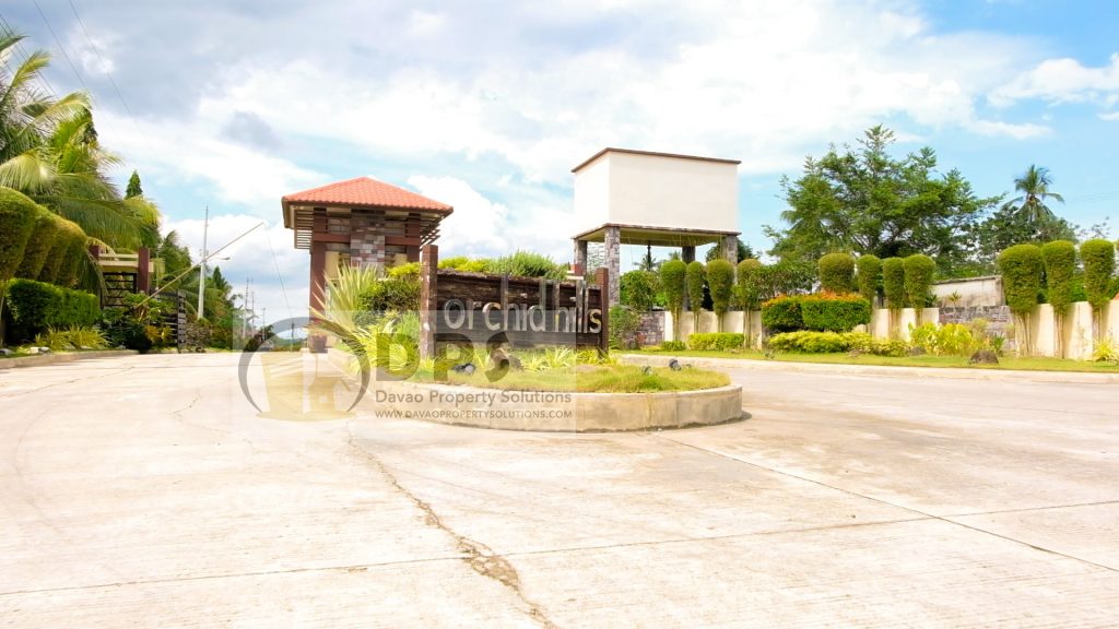 3-Storey #House  in Orchid Hills Subdivision is Up for Sale ...