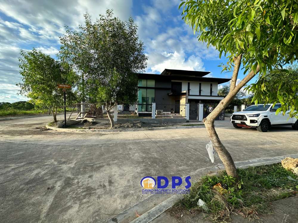 Residential Lot for Sale with WorldClass Amenities Island Garden City