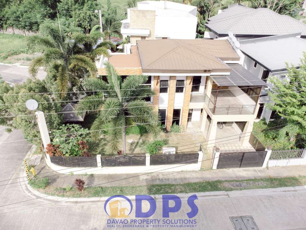 Bloomfields Davao 4Bedroom House for Sale with 218sqm Corner Lot area