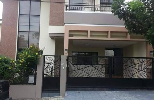 House For Rent! Fully Furnished. 4 Bedrooms
 Contact: 0917-3...