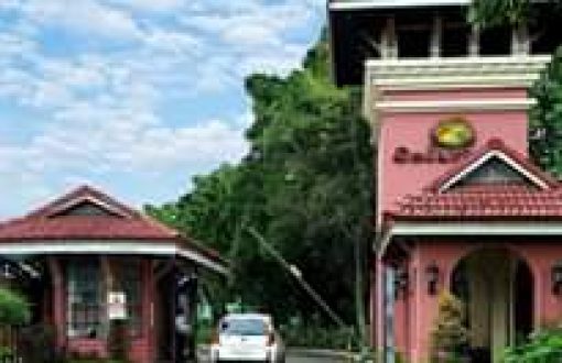 Image may contain: house, sky, cloud and outdoor