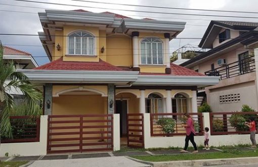 Semi-furnished House in Matina Davao City
For Sale 
4 Bedroo...